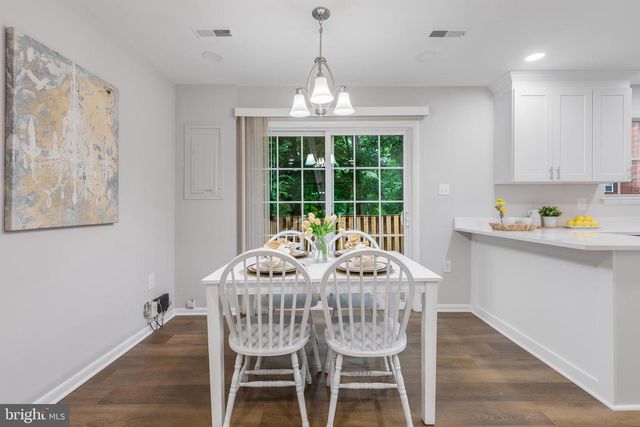 2256 GUNSMITH SQ, Reston, VA 20191