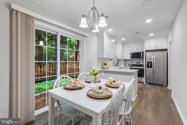 2256 GUNSMITH SQ, Reston, VA 20191