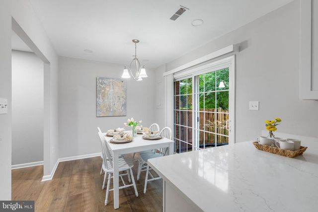 2256 GUNSMITH SQ, Reston, VA 20191