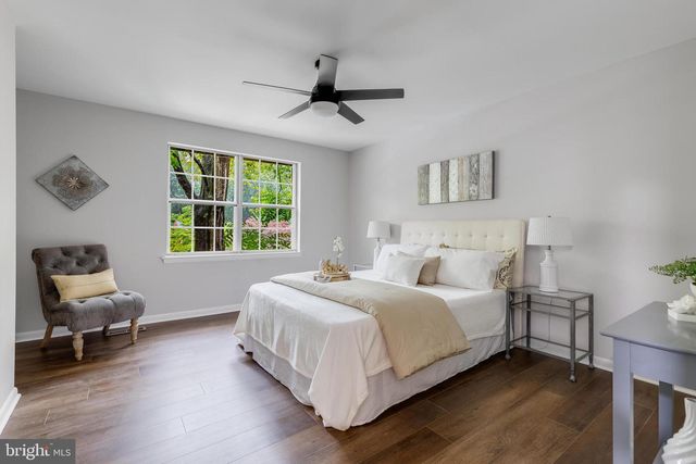 2256 GUNSMITH SQ, Reston, VA 20191
