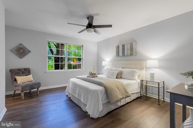 2256 GUNSMITH SQ, Reston, VA 20191