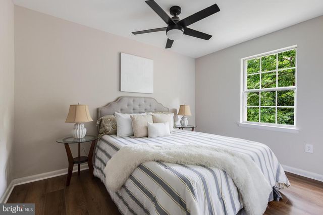 2256 GUNSMITH SQ, Reston, VA 20191