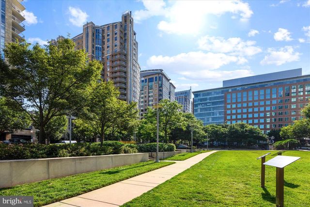 2256 GUNSMITH SQ, Reston, VA 20191