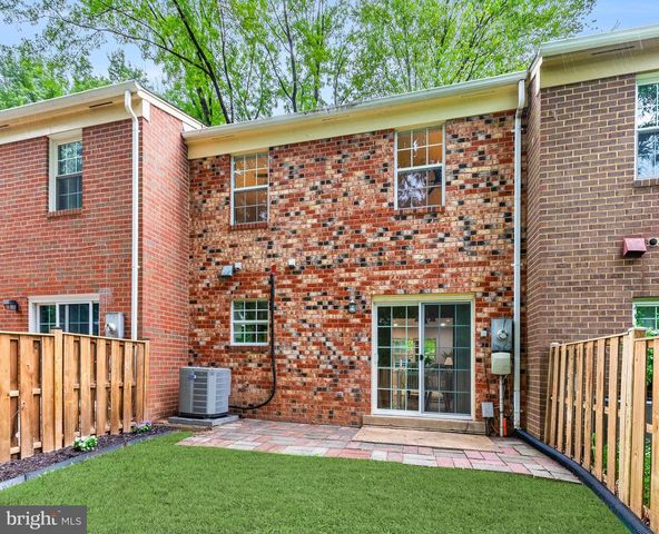 2256 GUNSMITH SQ, Reston, VA 20191