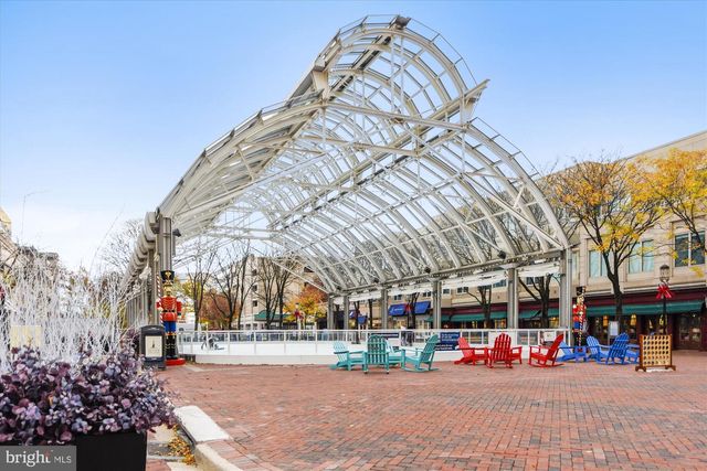 2256 GUNSMITH SQ, Reston, VA 20191