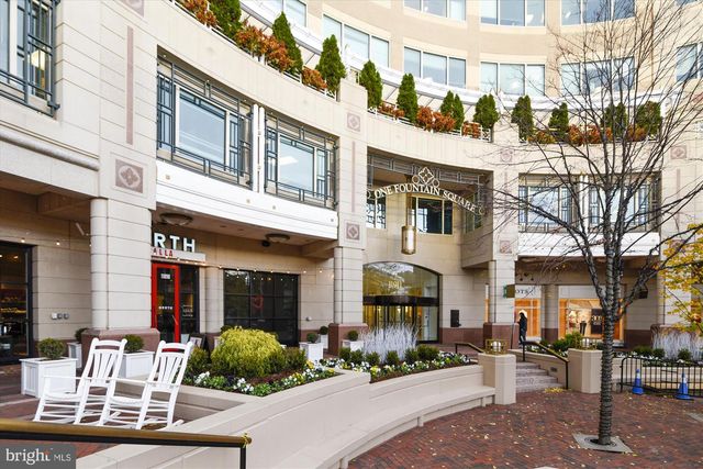 2256 GUNSMITH SQ, Reston, VA 20191