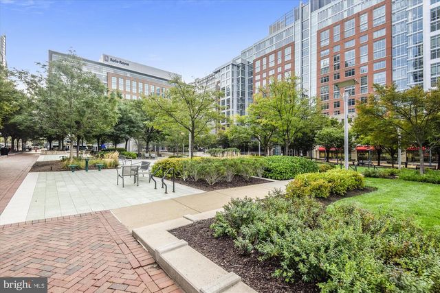 2256 GUNSMITH SQ, Reston, VA 20191