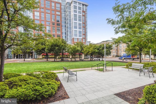 2256 GUNSMITH SQ, Reston, VA 20191