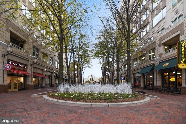 2256 GUNSMITH SQ, Reston, VA 20191