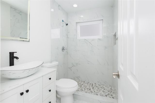 713 SW 4th Ct, Hallandale Beach, FL 33009