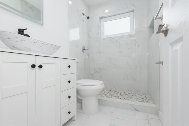 713 SW 4th Ct, Hallandale Beach, FL 33009