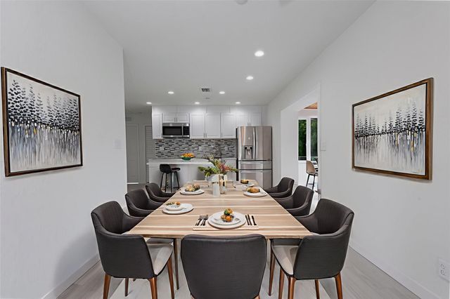 713 SW 4th Ct, Hallandale Beach, FL 33009