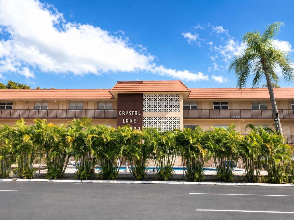 3930 Crystal Lake Drive 206, Deerfield Beach, FL 33064