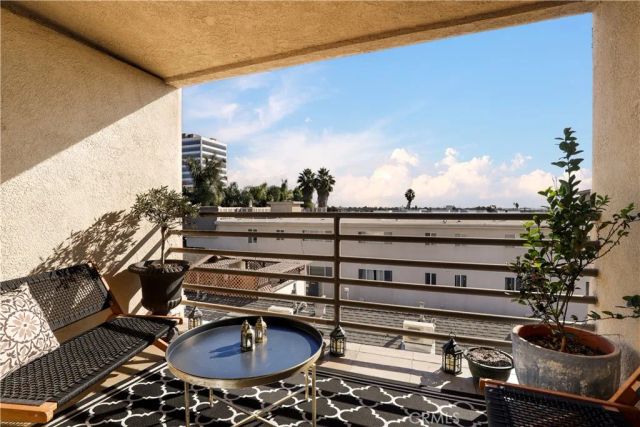 1214 14th Street 203, Santa Monica, CA 90404