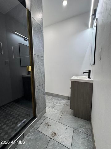 1109 W BROADWAY Road A, Phoenix, AZ 85041