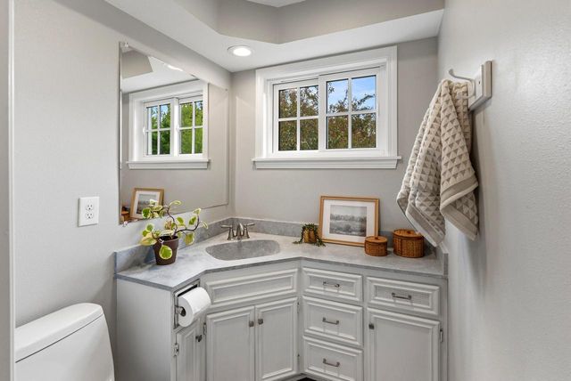 1627 W Fiesta LANE, Mequon, WI 53092