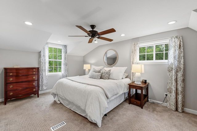 1627 W Fiesta LANE, Mequon, WI 53092