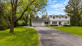 1627 W Fiesta LANE, Mequon, WI 53092