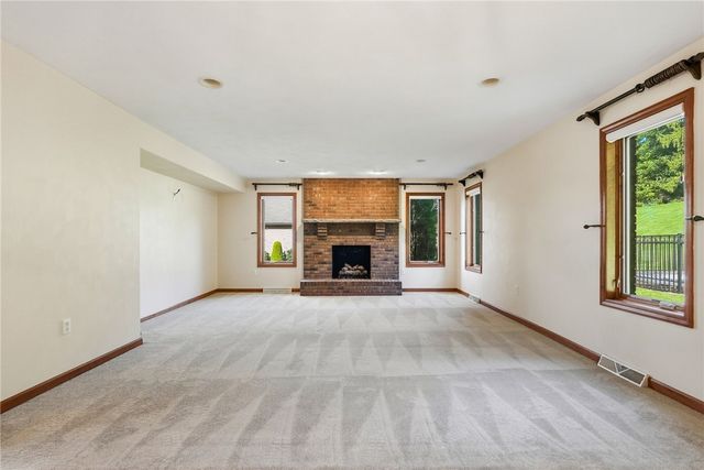 600 Ashton Ct, North Huntingdon, PA 15642
