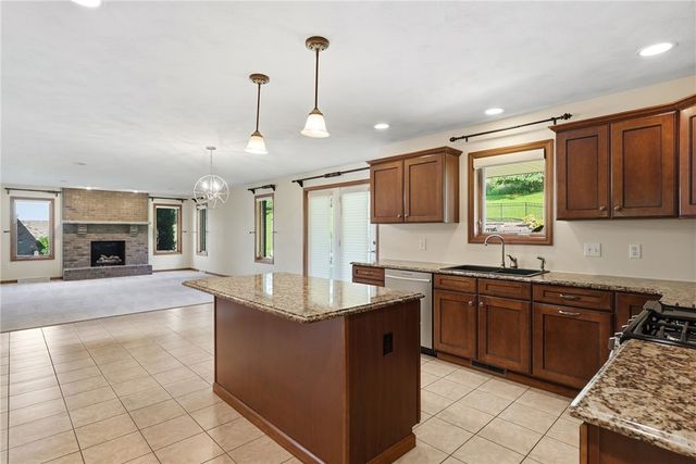 600 Ashton Ct, North Huntingdon, PA 15642