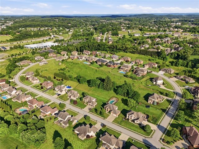 600 Ashton Ct, North Huntingdon, PA 15642