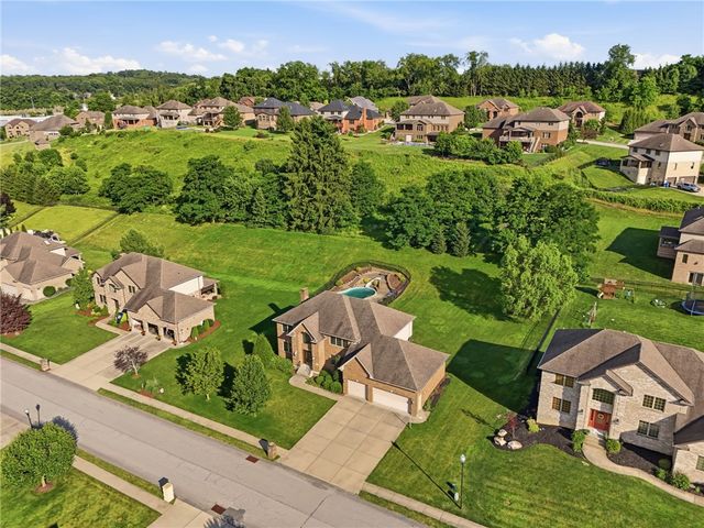 600 Ashton Ct, North Huntingdon, PA 15642