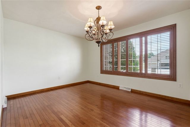 600 Ashton Ct, North Huntingdon, PA 15642