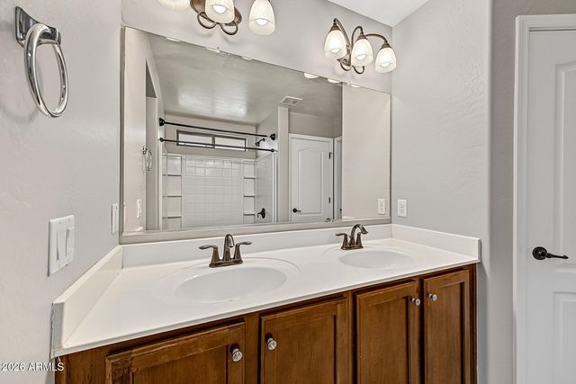 988 S DEERFIELD Lane, Gilbert, AZ 85296