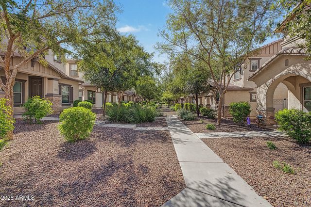 988 S DEERFIELD Lane, Gilbert, AZ 85296