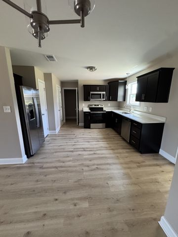122 Ralph Ct, Clarksville, TN 37040