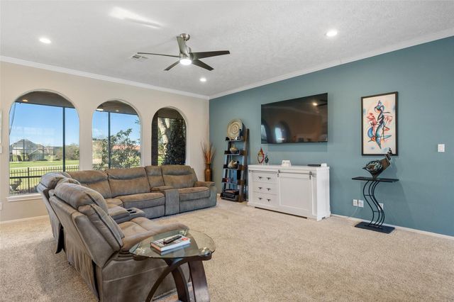 118 Hillsborough Drive W, Montgomery, TX 77356