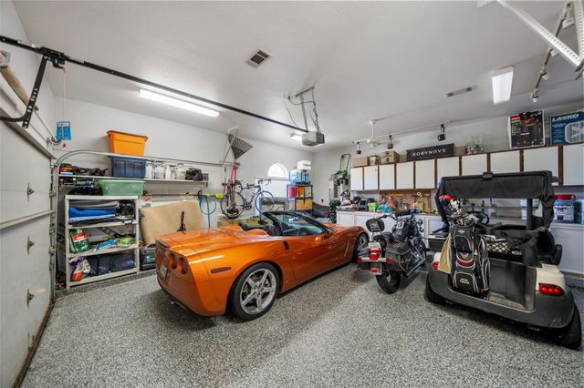 118 Hillsborough Drive W, Montgomery, TX 77356