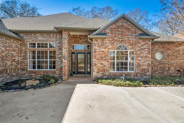 118 Hillsborough Drive W, Montgomery, TX 77356