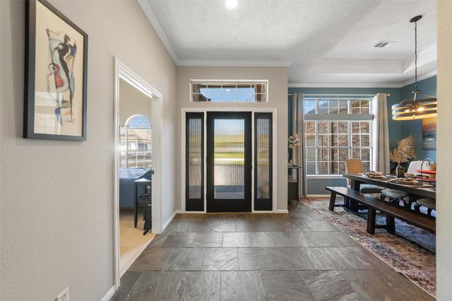 118 Hillsborough Drive W, Montgomery, TX 77356