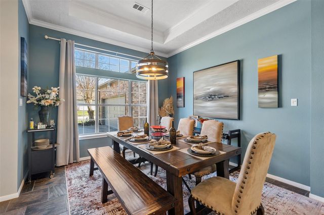 118 Hillsborough Drive W, Montgomery, TX 77356