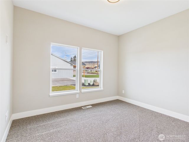 2460 Noah Street SE, East Wenatchee, WA 98802