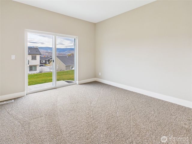 2460 Noah Street SE, East Wenatchee, WA 98802
