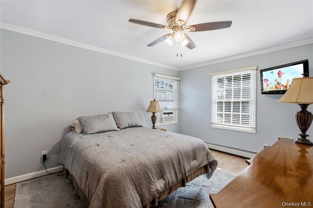 15-17 Park Woods Lane, Kings Park, NY 11754