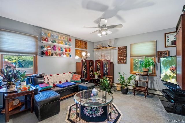 15-17 Park Woods Lane, Kings Park, NY 11754