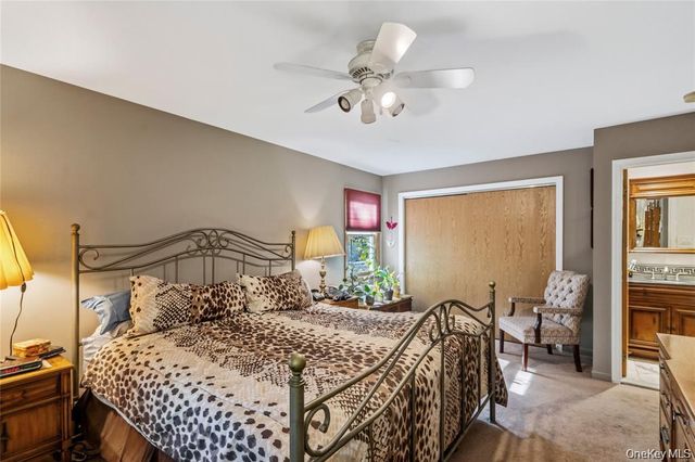 15-17 Park Woods Lane, Kings Park, NY 11754
