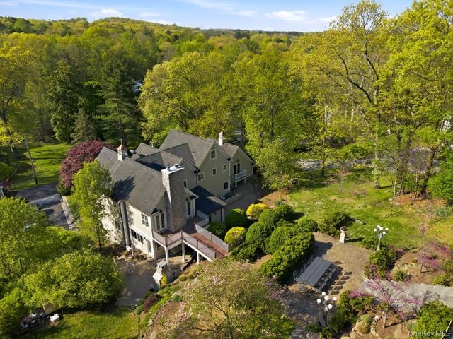 33 Greenbriar Drive, Chappaqua, NY 10514