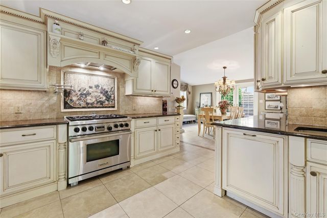 33 Greenbriar Drive, Chappaqua, NY 10514