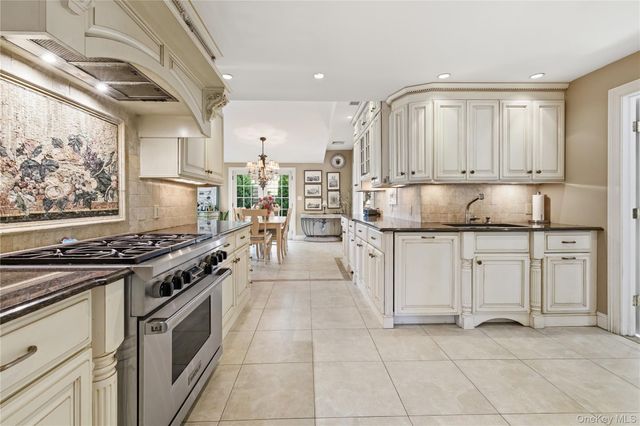 33 Greenbriar Drive, Chappaqua, NY 10514