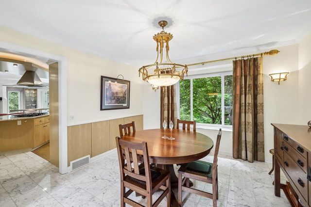 60 Oak Creek Trail, Madison, WI 53717