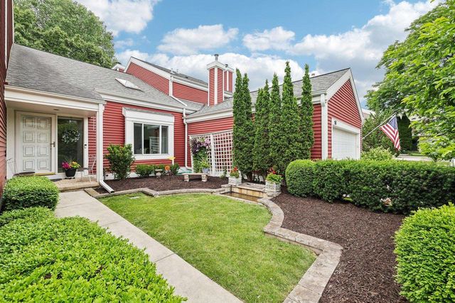 60 Oak Creek Trail, Madison, WI 53717