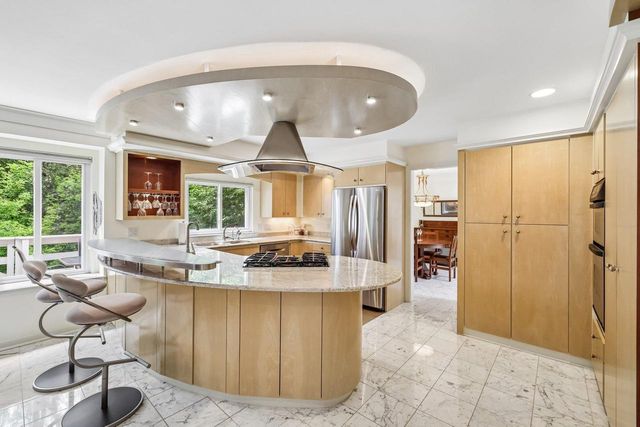 60 Oak Creek Trail, Madison, WI 53717