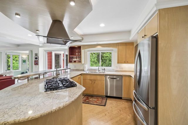 60 Oak Creek Trail, Madison, WI 53717