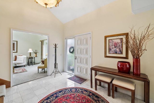 60 Oak Creek Trail, Madison, WI 53717