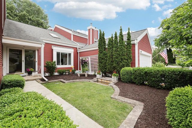60 Oak Creek Trail, Madison, WI 53717