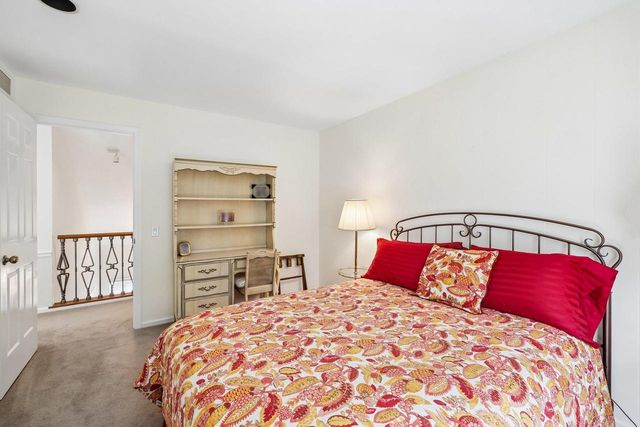 60 Oak Creek Trail, Madison, WI 53717